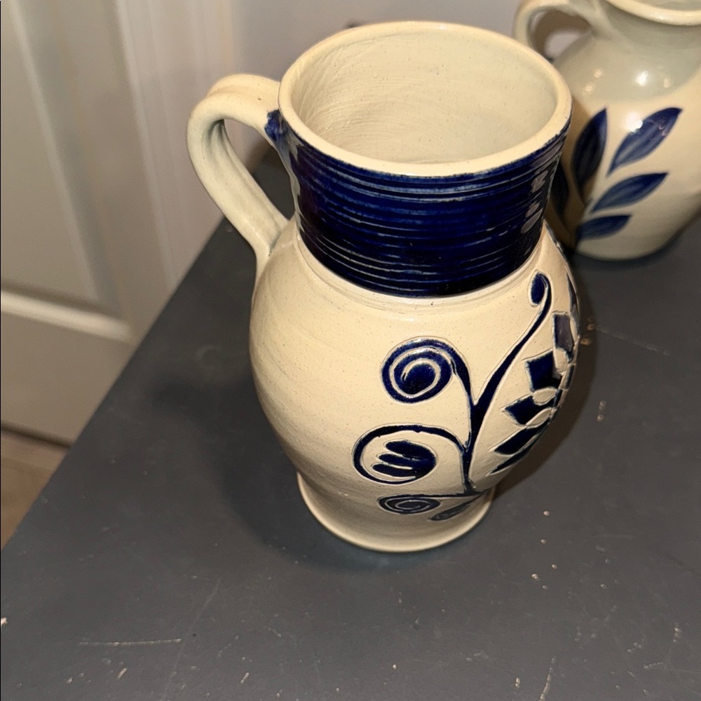Handcrafted Williamsburg Pottery Jug w/  Handle - Grey and Cobalt Navy Glaze - Picture 7 of 11
